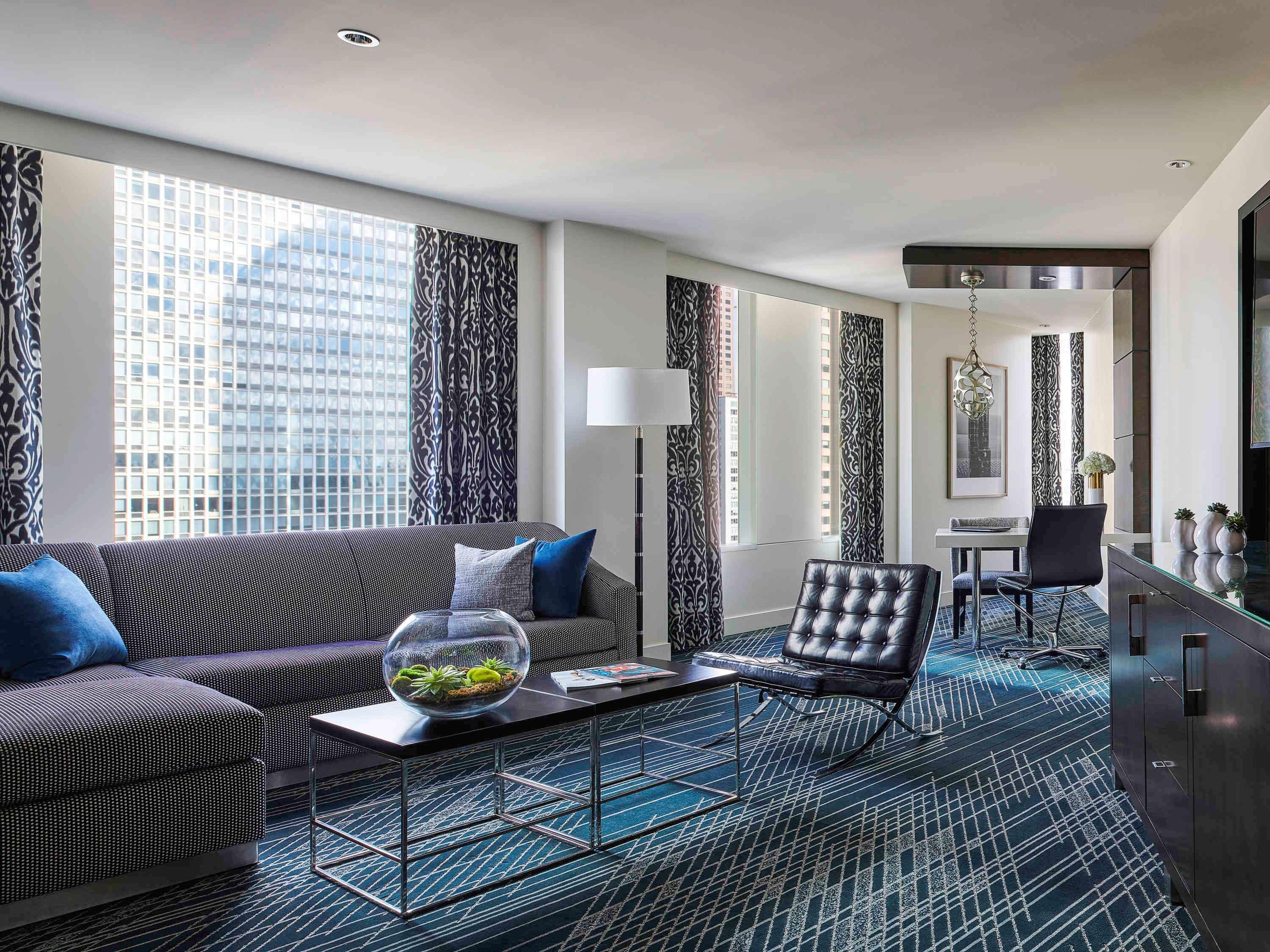 Sofitel Chicago Magnificent Mile Hotel Kültér fotó A suite at the InterContinental