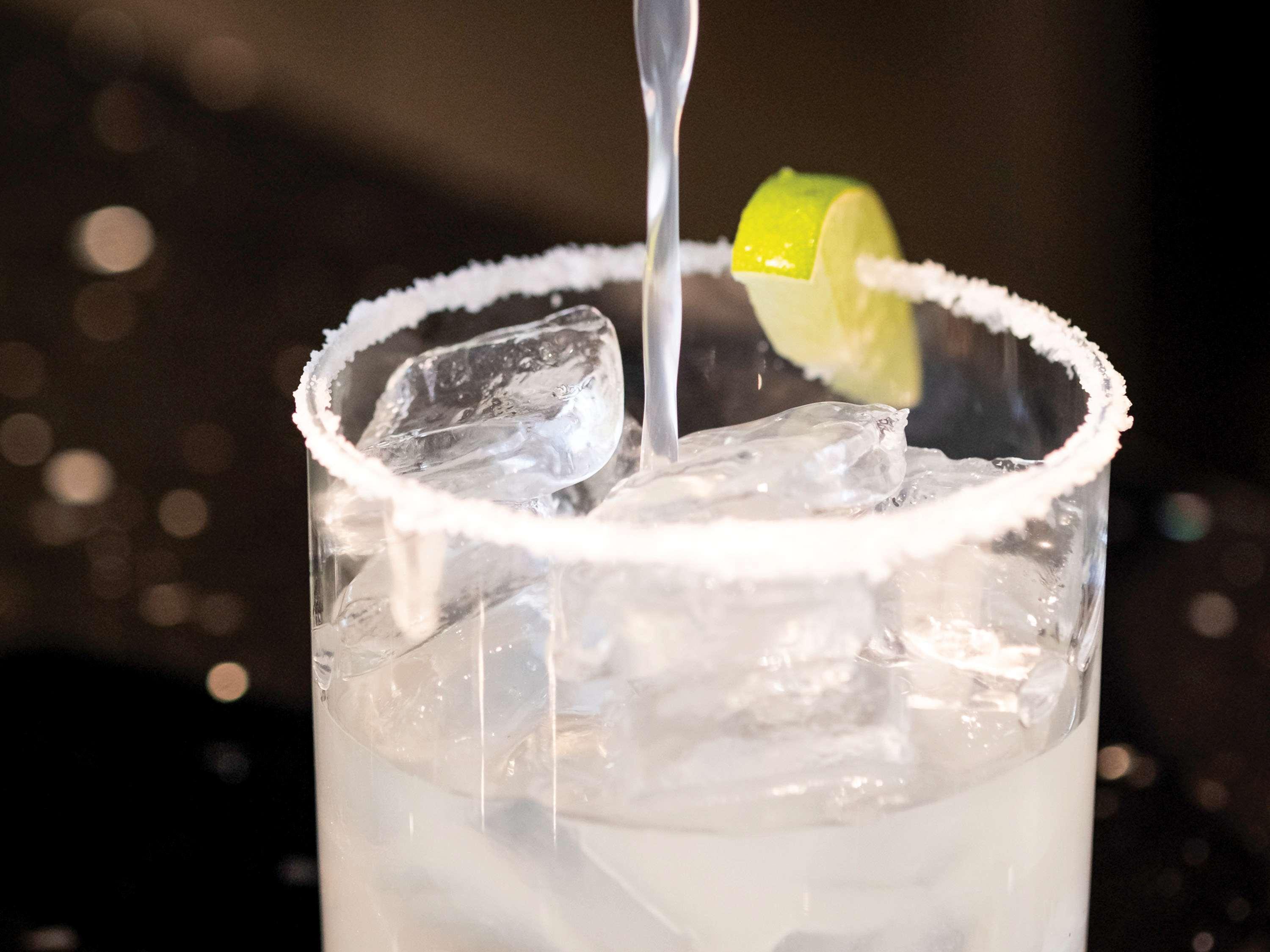 Sofitel Chicago Magnificent Mile Hotel Kültér fotó A margarita