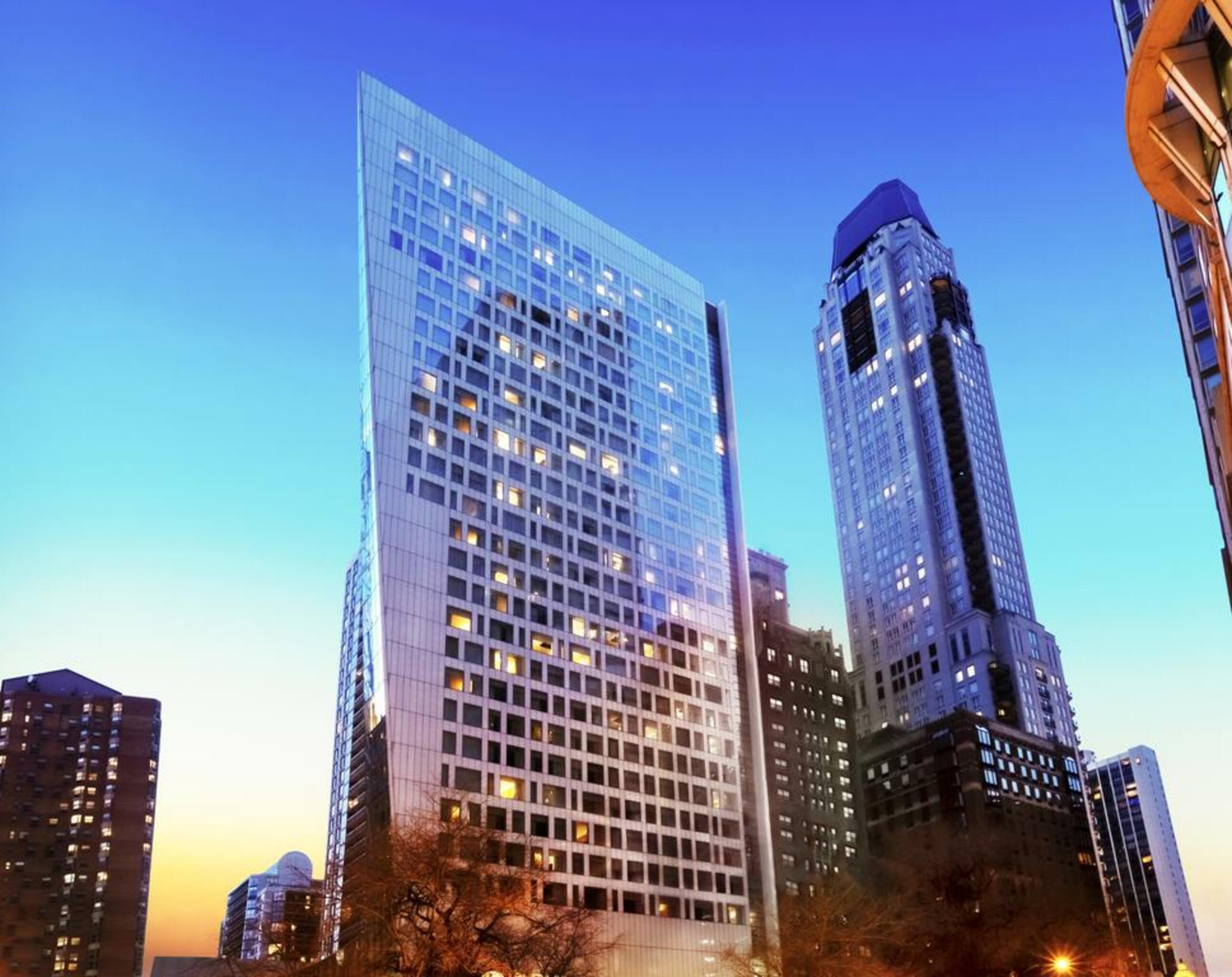 Sofitel Chicago Magnificent Mile Hotel Kültér fotó The Standard East Village