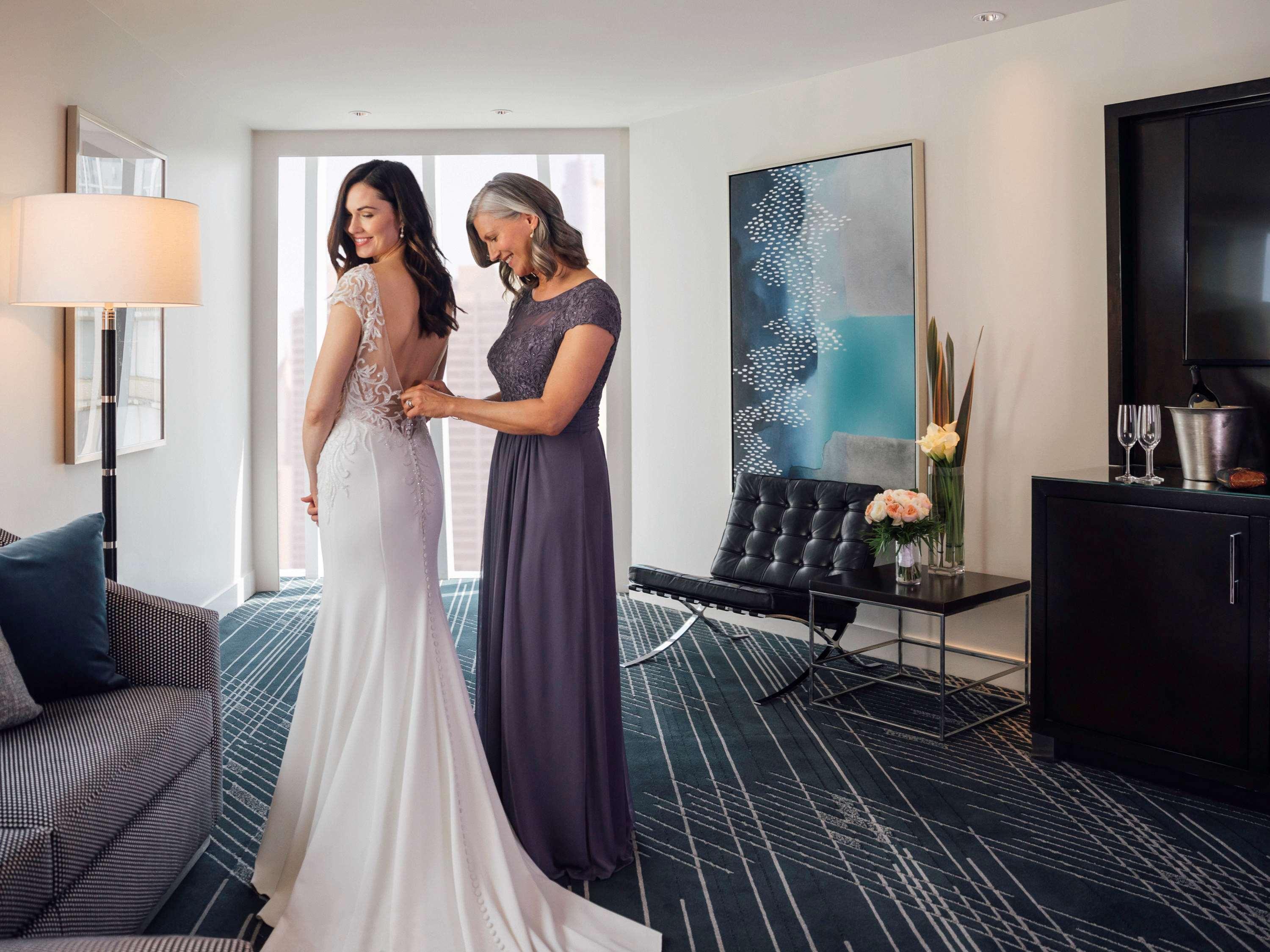 Sofitel Chicago Magnificent Mile Hotel Kültér fotó A mother helping her daughter get ready for her wedding