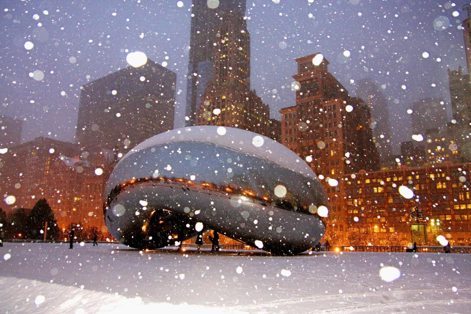 Sofitel Chicago Magnificent Mile Hotel Kültér fotó The Cloud Gate in Chicago, Illinois, United States